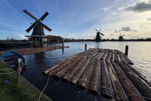 Zaanse Schans & Volendam Private Tour: Windmills and Cheese