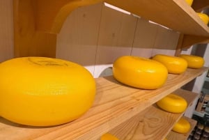 Zaanse Schans & Volendam Private Tour: Windmills and Cheese