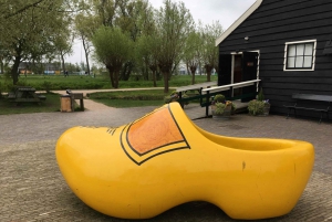 Zaanse Schans: Vindmøller, træsko og ost på elektrisk scooter