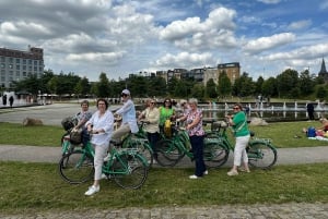 Tours en bicicleta por Amberes: lo más destacado y mucho más