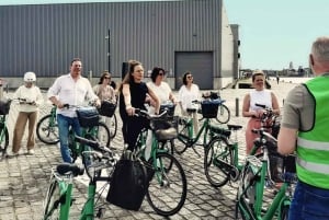 Tours en bicicleta por Amberes: lo más destacado y mucho más