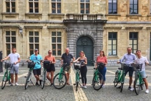 Tours en bicicleta por Amberes: lo más destacado y mucho más