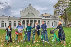 Tours en bicicleta por Amberes: lo más destacado y mucho más