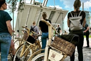 アントワープ：木製自転車で巡る 5 大都市ハイライト