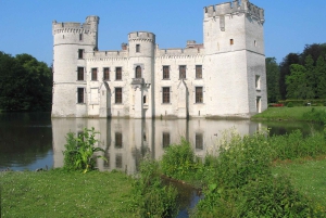 Brussels: Durbuy and Kasteel Bouchout Private Day Trip