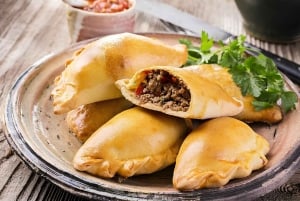 34 Local Argentinian Foods and Drinks Tasting in Mendoza