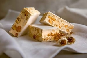 34 Local Argentinian Foods and Drinks Tasting in Mendoza