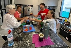 34 Local Argentinian Foods and Drinks Tasting in Mendoza