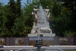 Mendoza: Historical Guided Walking Tour