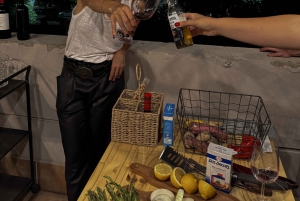 Asado Argentino num terraço privado. Hora do pôr do sol.