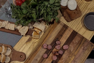 Asado Argentino num terraço privado. Hora do pôr do sol.