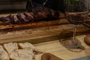 Asado Argentino num terraço privado. Hora do pôr do sol.