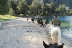 Bariloche: Guided horseback riding in Lago Gutiérrez with lunch