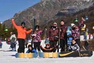 Bariloche: Semi-exclusive skiing or snowboarding lesson Cerro Catedral