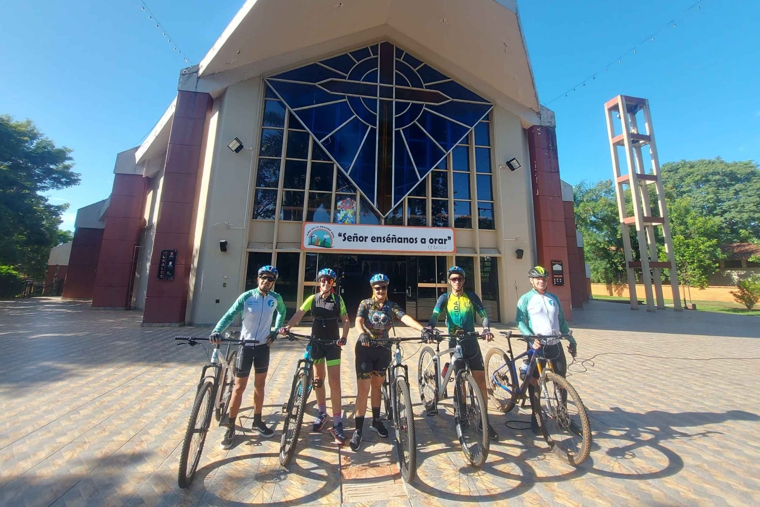 Tour en bicicleta por 3 países en un día (día completo)