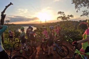 Tour en bicicleta por 3 países en un día (día completo)