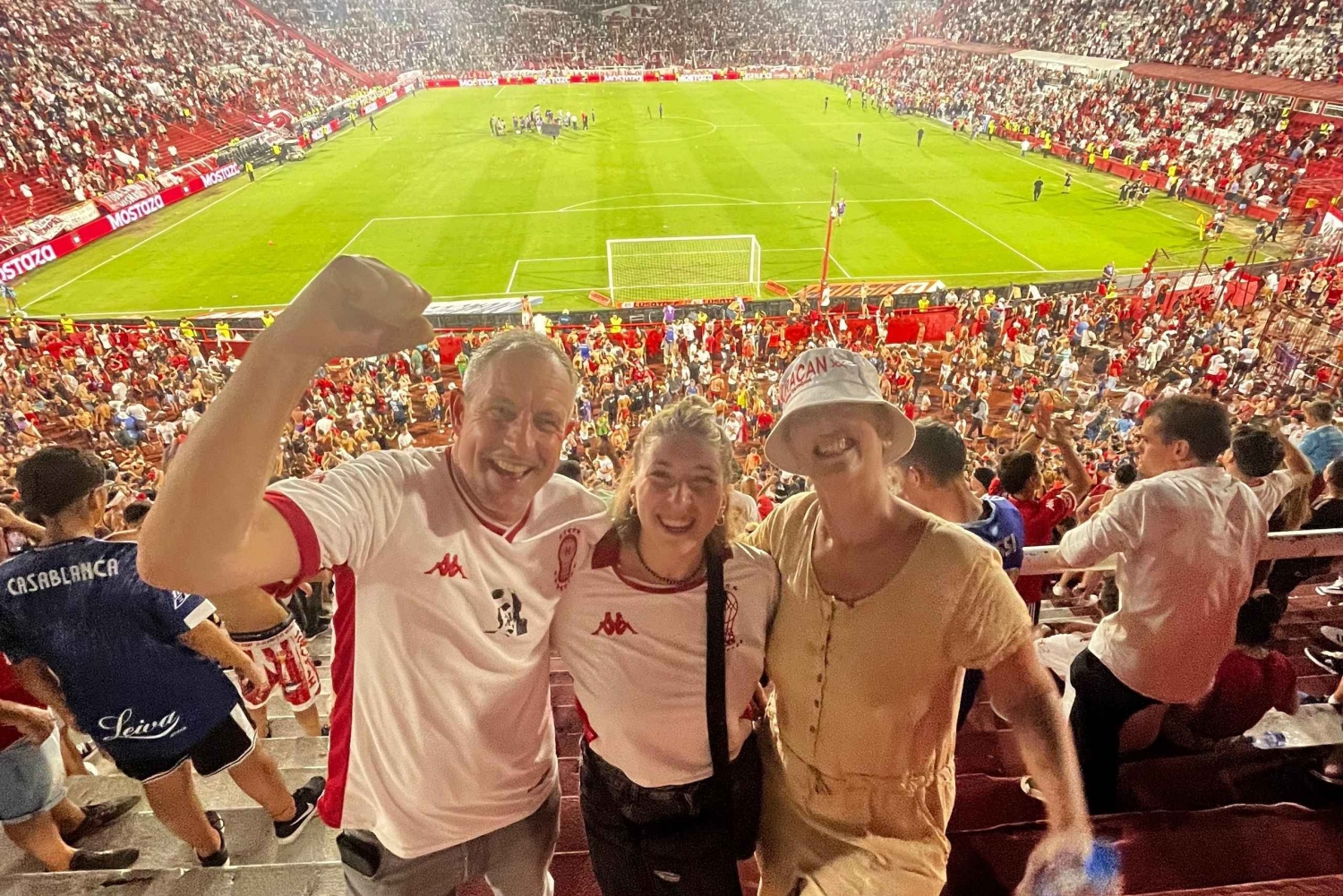 Buenos Aires: Besuche ein Live-Fußballspiel mit einem Einheimischen