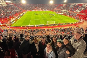 Buenos Aires: Besuche ein Live-Fußballspiel mit einem Einheimischen