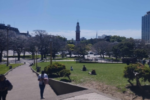 Buenos Aires: Recoletan hautausmaan kanssa.