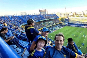 Buenos Aires: Katso Boca Juniorsin peli kuljetuksen ja paikallisten kanssa.