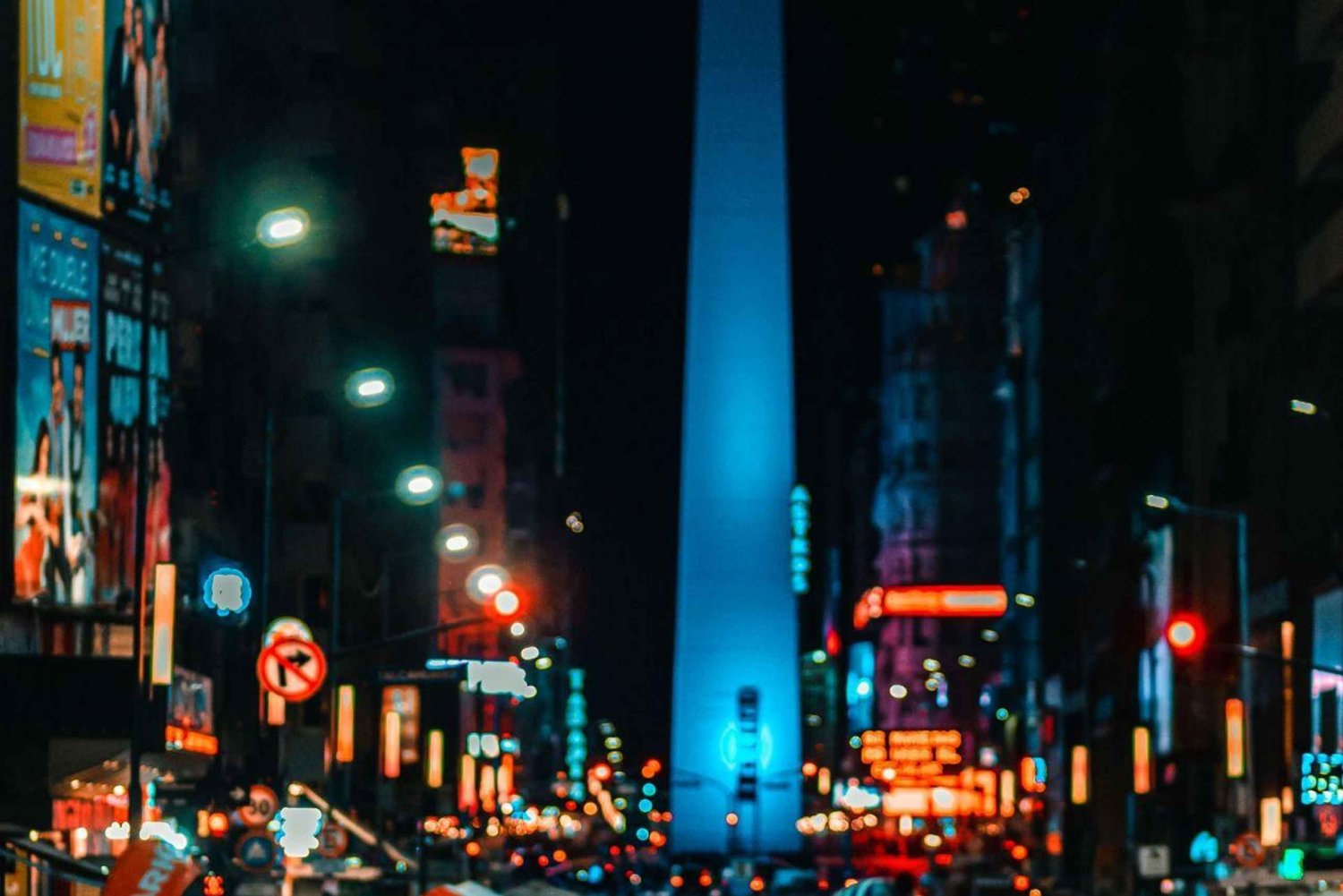 BUENOS AIRES: CITY LIGHTS NIGHT TOUR + 1 bebida no RoofTop Palermo