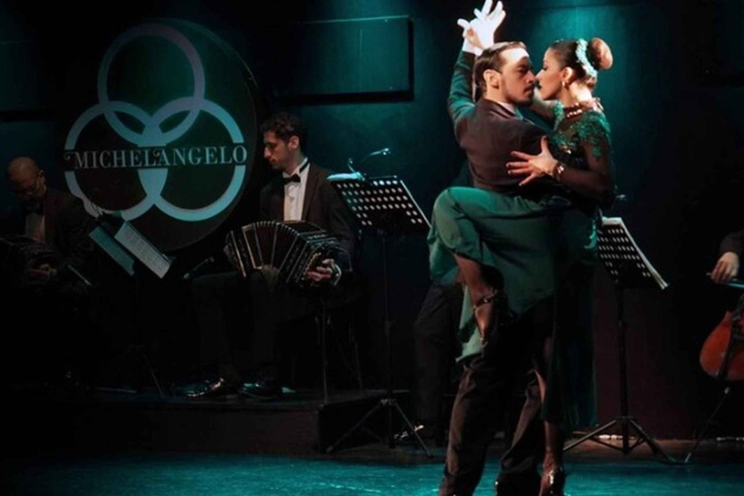 Buenos Aires: Dinner & Tango Show with Transfers
