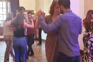 Buenos Aires: Group tango class with mate and snacks