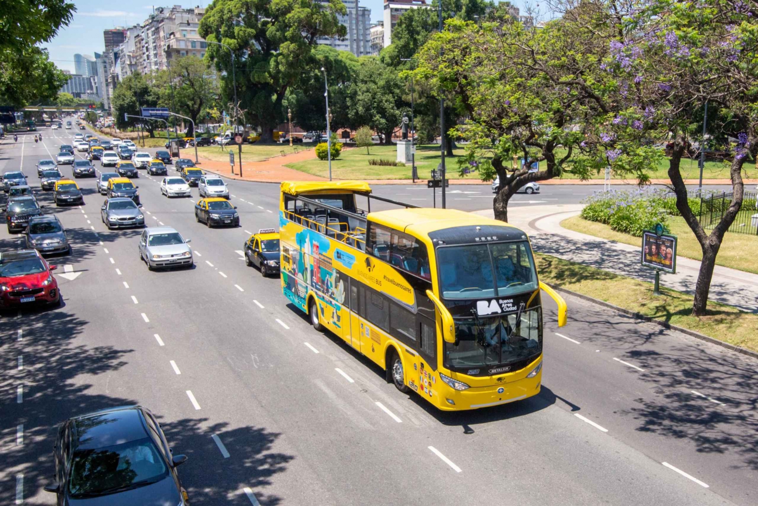 Buenos Aires: Hop-On-Hop-Off Bus with Audioguide