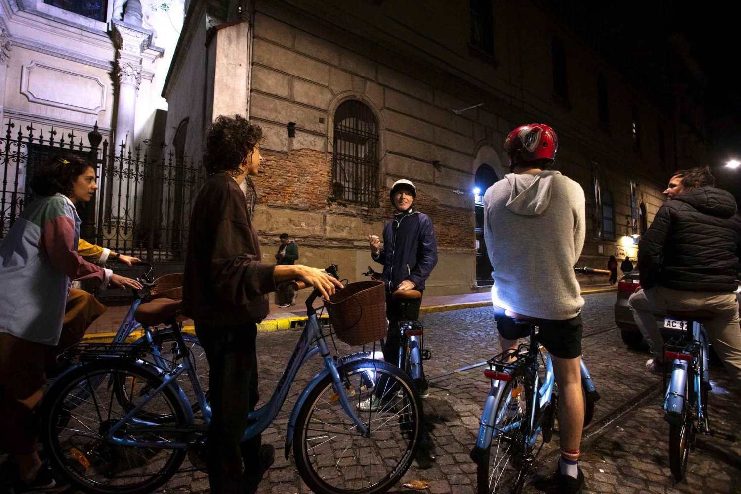 Buenos Aires: Private Nighttime Bike Tour on Bamboobikes