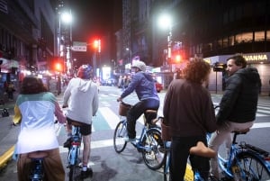 Buenos Aires: Private Nighttime Bike Tour on Bamboobikes