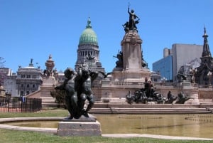 Buenos Aires Old Town Walking Tour with Cruise Tickets