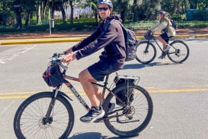 Buenos Aires: Palermo & Recoleta -kulttuurikylpy pyörällä