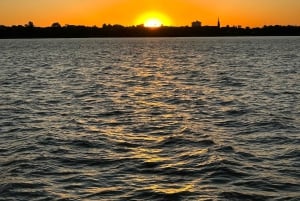 Paseo en velero por Buenos Aires al atardecer