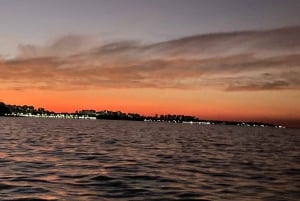Buenos Aires: Paseo en velero, vista especial de la ciudad y comida a bordo