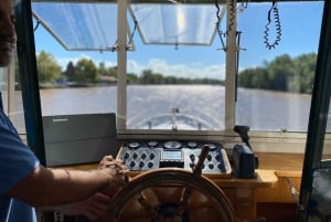 Buenos Aires: Tigre Delta Boat Tour with BBQ & Wine