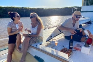 Buenos Aires: Tigre Delta Boat Tour with BBQ & Wine