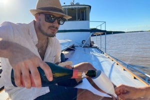 Buenos Aires: Tigre Delta Boat Tour with BBQ & Wine