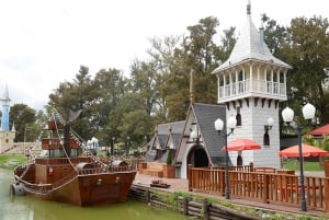 Buenos Aires: Trip to the Argentine Disneyland on a van