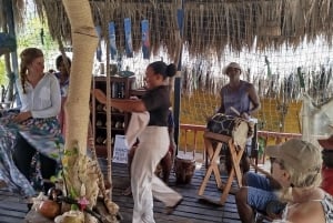 Cartagena: L'ISOLA DEI PESCATORI NELLE MANGROVIE in canoa