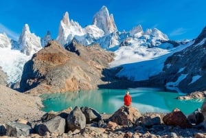 CHALTEN: GLACIAR VESPIGNANI: kokopäiväinen aavikkojärvi TREKKING