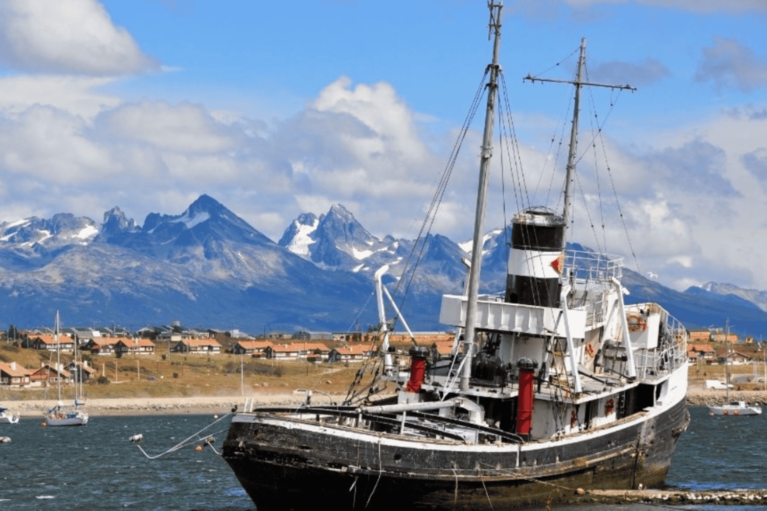 STADSVANDRING I USHUAIA + BESÖK I MARTIAL GLACIER RESERVE