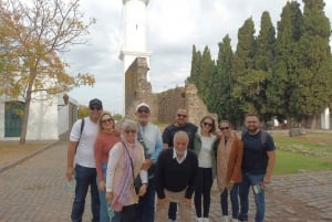 Colonia: Private City Tour on Foot (Historic District)