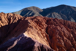 Montañas de colores y sal infinita: Excursión Salinas + Purmamarca