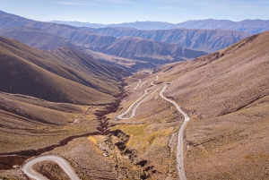 Montañas de colores y sal infinita: Excursión Salinas + Purmamarca