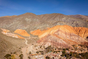 Montañas de colores y sal infinita: Excursión Salinas + Purmamarca