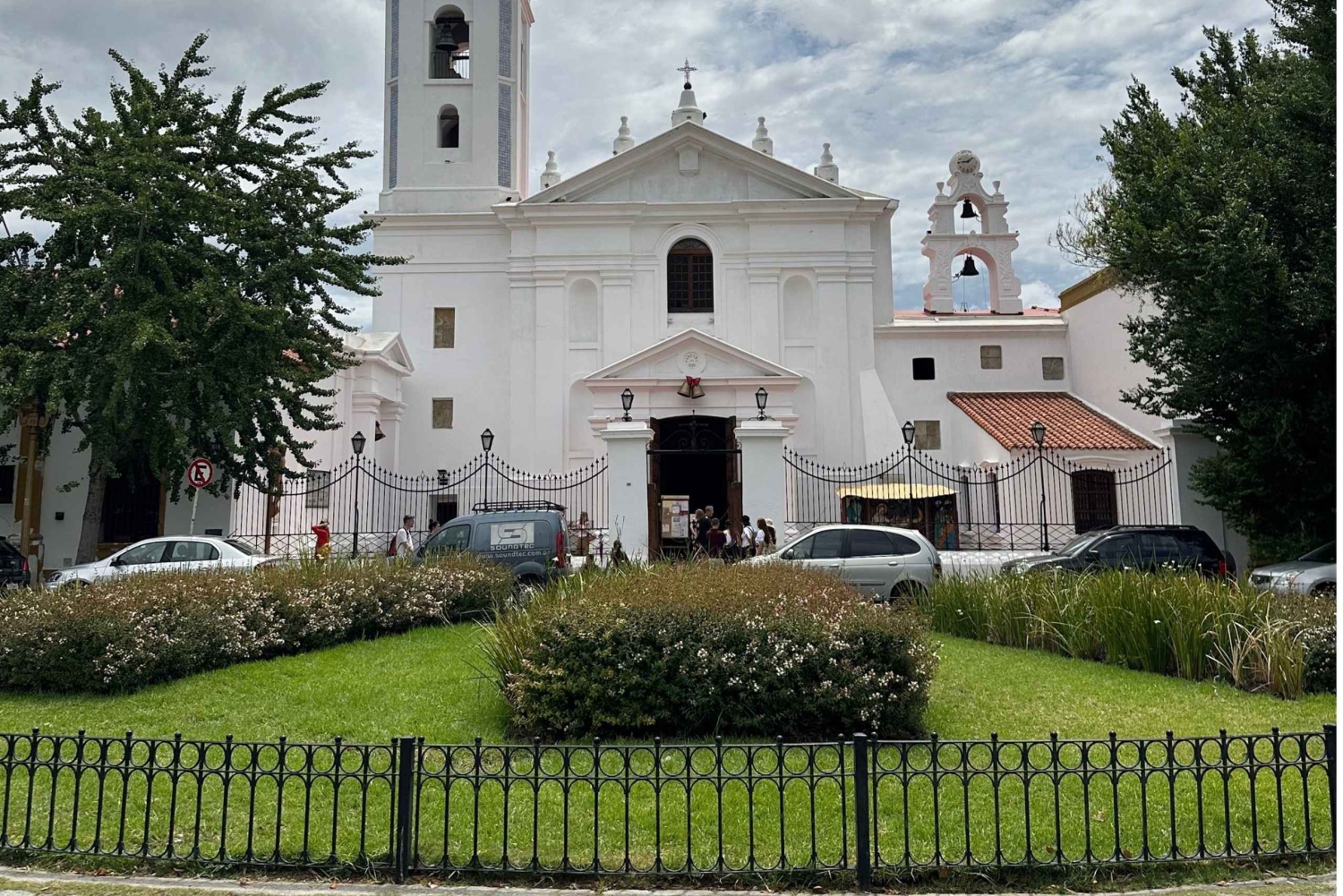 Tutustu Recoletaan, Buenos Airesin Pikku-Pariisiin