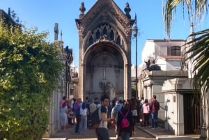 Tutustu Recoletaan, Buenos Airesin Pikku-Pariisiin