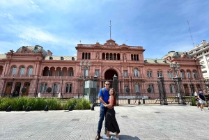 Explora el centro en scooter y con una bebida