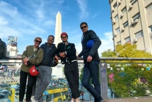 Explora el centro en scooter y con una bebida
