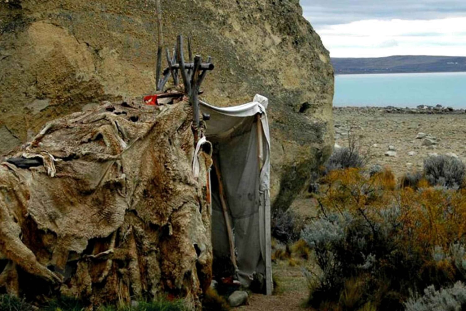 El Calafate: 2 päivää Perito Morenon jäätiköllä + nelivetoelämys